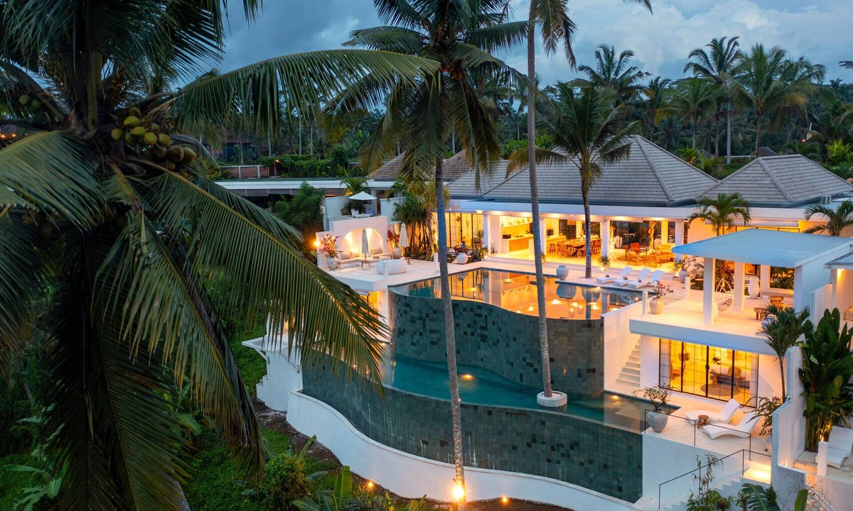 Pejeng Kawan Villa | 2 Infinity Pools Jungle Paradise Luxury Ubud 4BR Villa