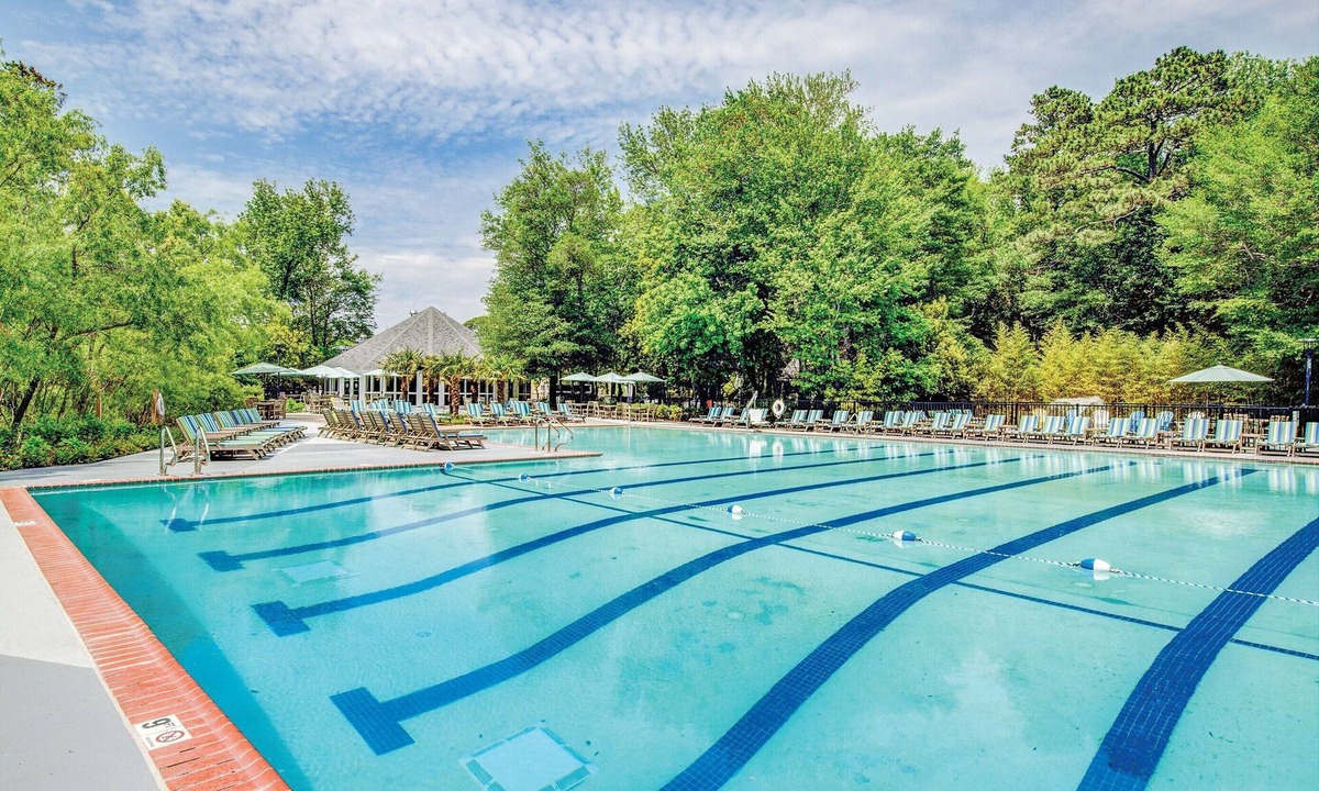 Sea Scape Hotel | 2 Inviting 2BR Suite w/Laundry near Scarborough Faire Village & Beaches
