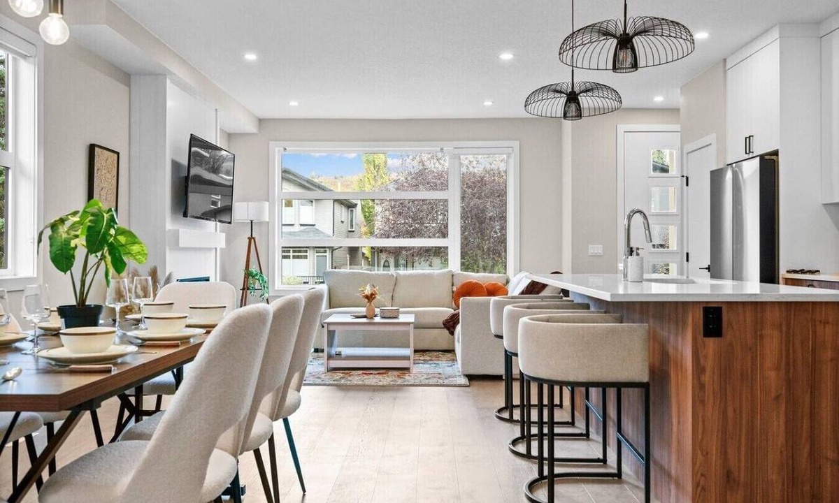 Montgomery House | 2 King Bed | Game Room | Garage | Min to Hospital