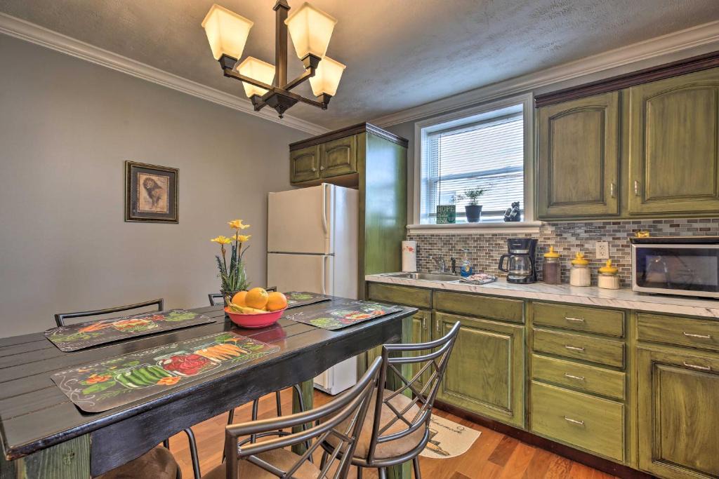 Williamstown Apartment | 2 Mi to Ark Encounter: Updated Williamstown Apt!