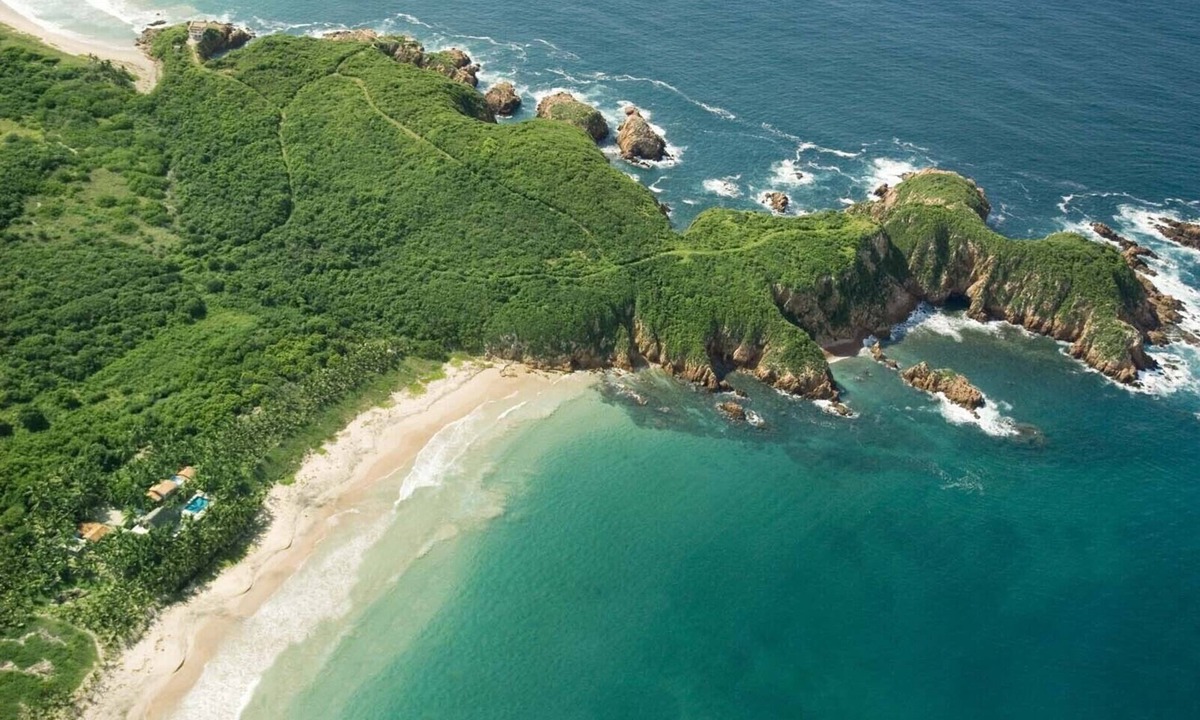 Punta Perula Villa | 2 Mile private beach- House right on the beach + Pool + Hot tub - Fully staffed