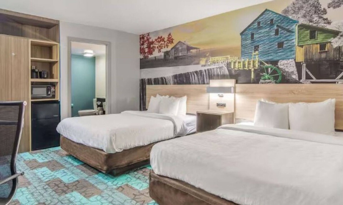 Wake Forest Hotel | 2 Pet-Friendly Rooms with Indoor Pool Minutes from The Factory's Shopping