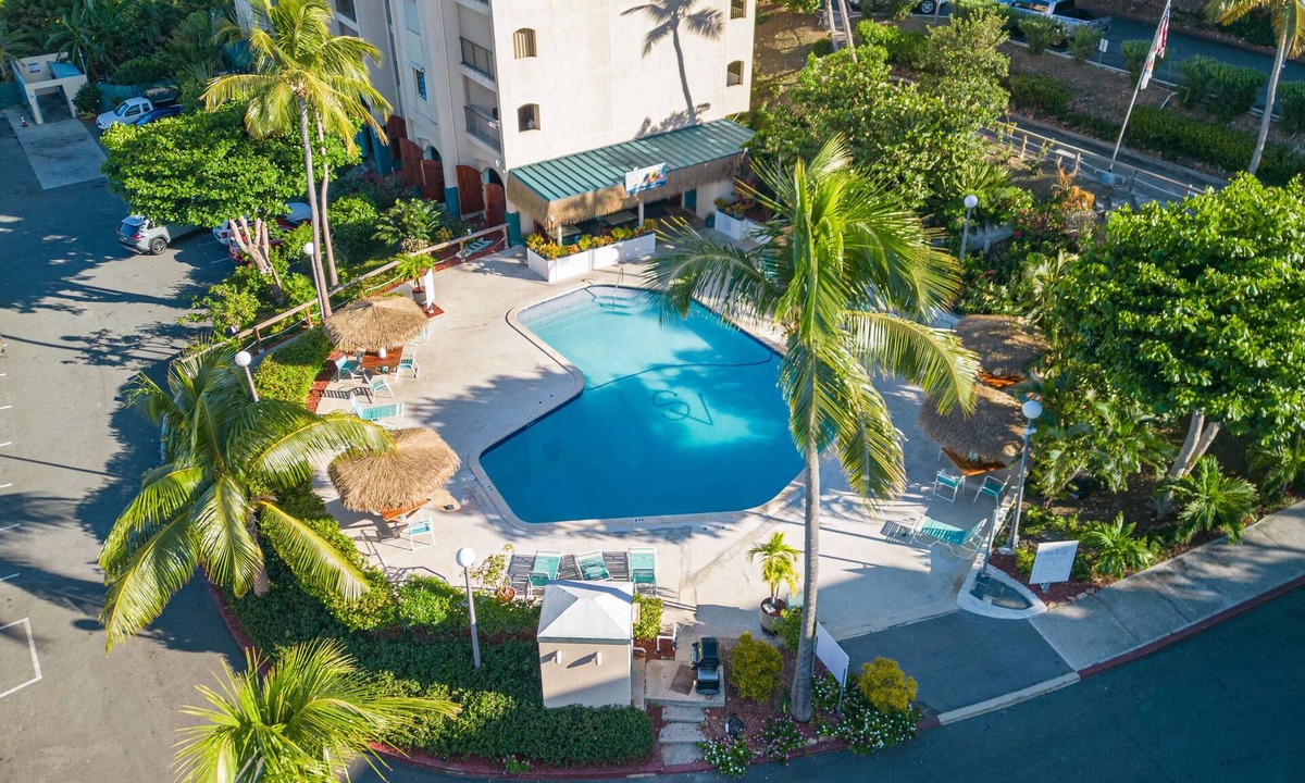 Red Hook Condo | 2 Pools, Dining | Walk to Beach | Sapphire Village