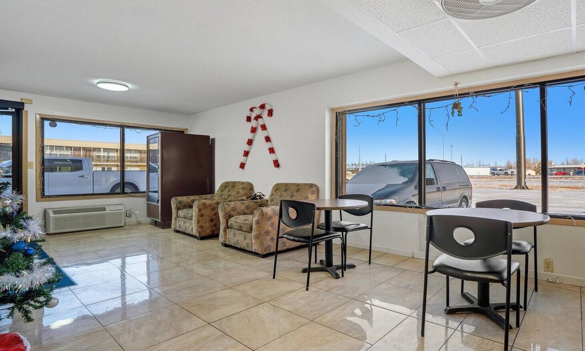 Devils Lake Apartment | 2 Queen Beds|Non-Smoking