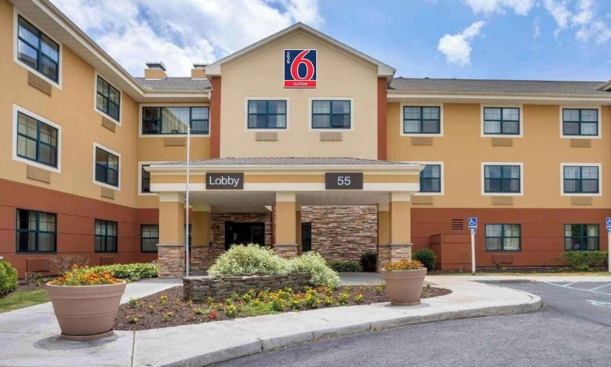 Fishkill Apartment | 2 Queen Beds | Non-Smoking, Kitchen
