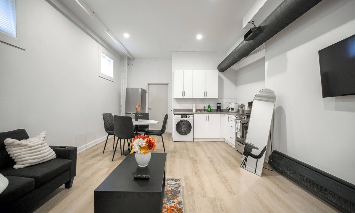 Wychwood Apartment | 2 Queen Deluxe Suite