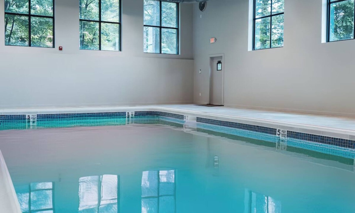 Lake Placid Hotel | 2 Queen | Laurel | Lake Placid Adventure, Olympic Village, Trails | 2 Units