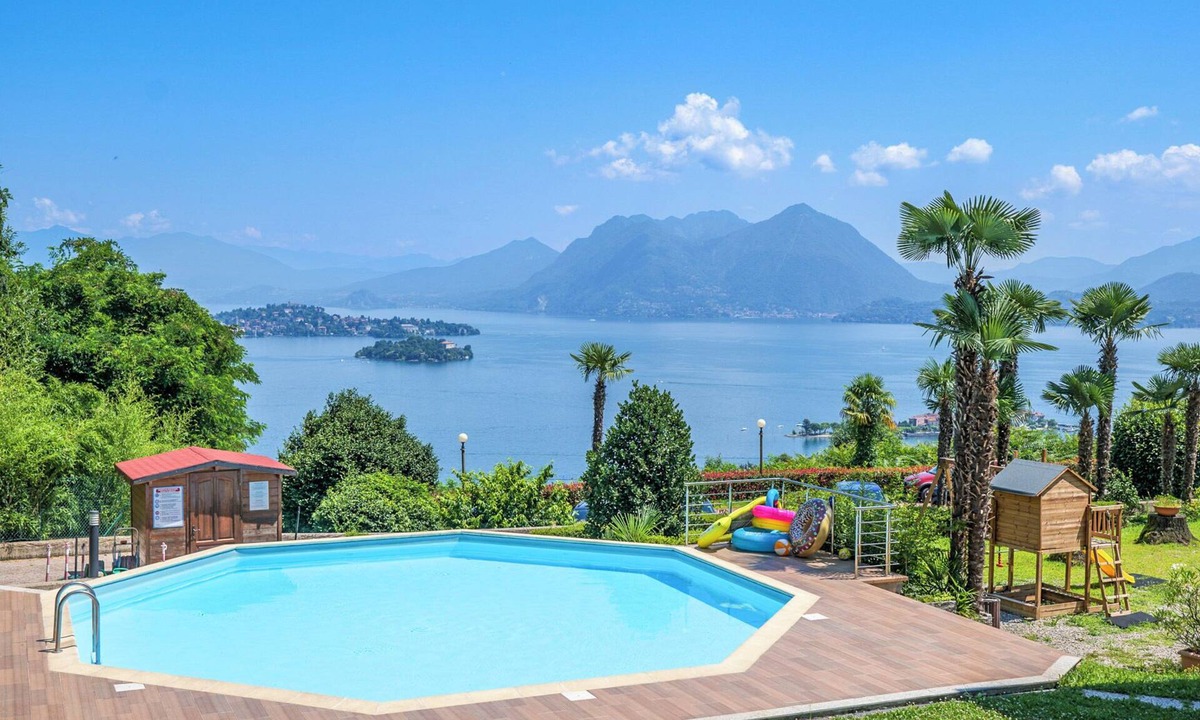 Carciano Apartment | 2-room apartment with balcony and terrace in an Art Nouveau villa with communal pool