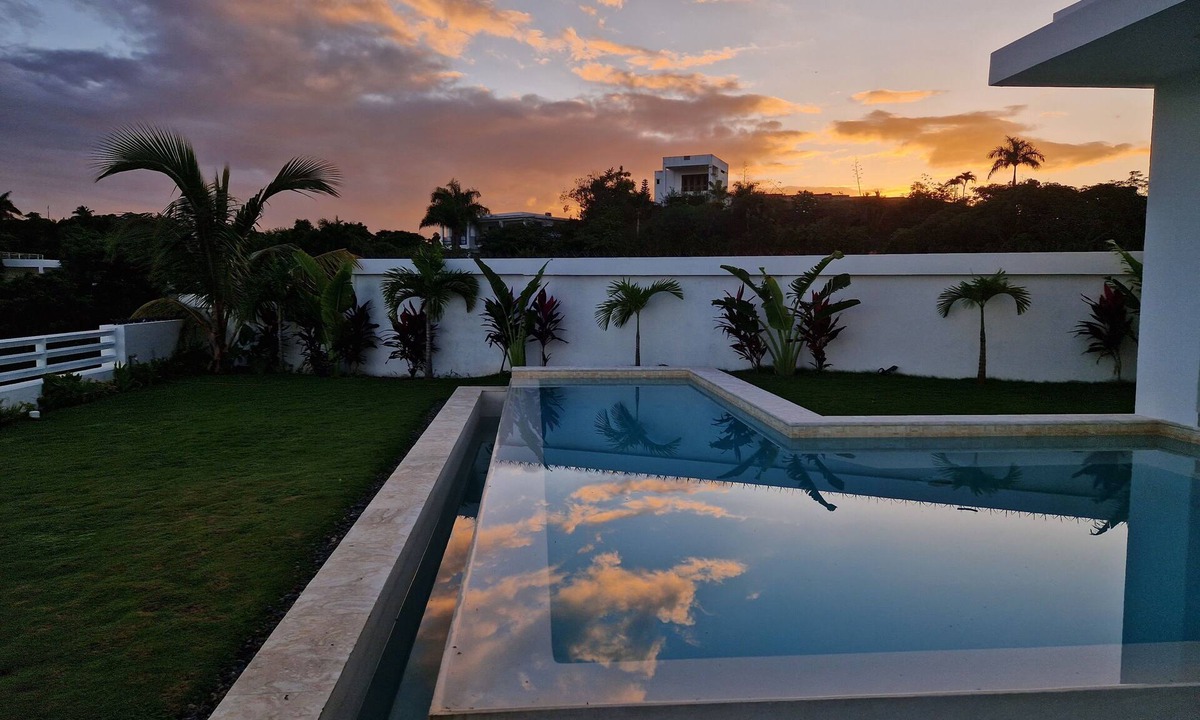 La Ceiba Villa | 2 rooms and 1 bathroom in shared Luxury new Villa with view over sea and nature