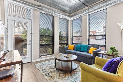 Old West Side Apartment | 2 Separate 2BR Units Near Big House & Downtown