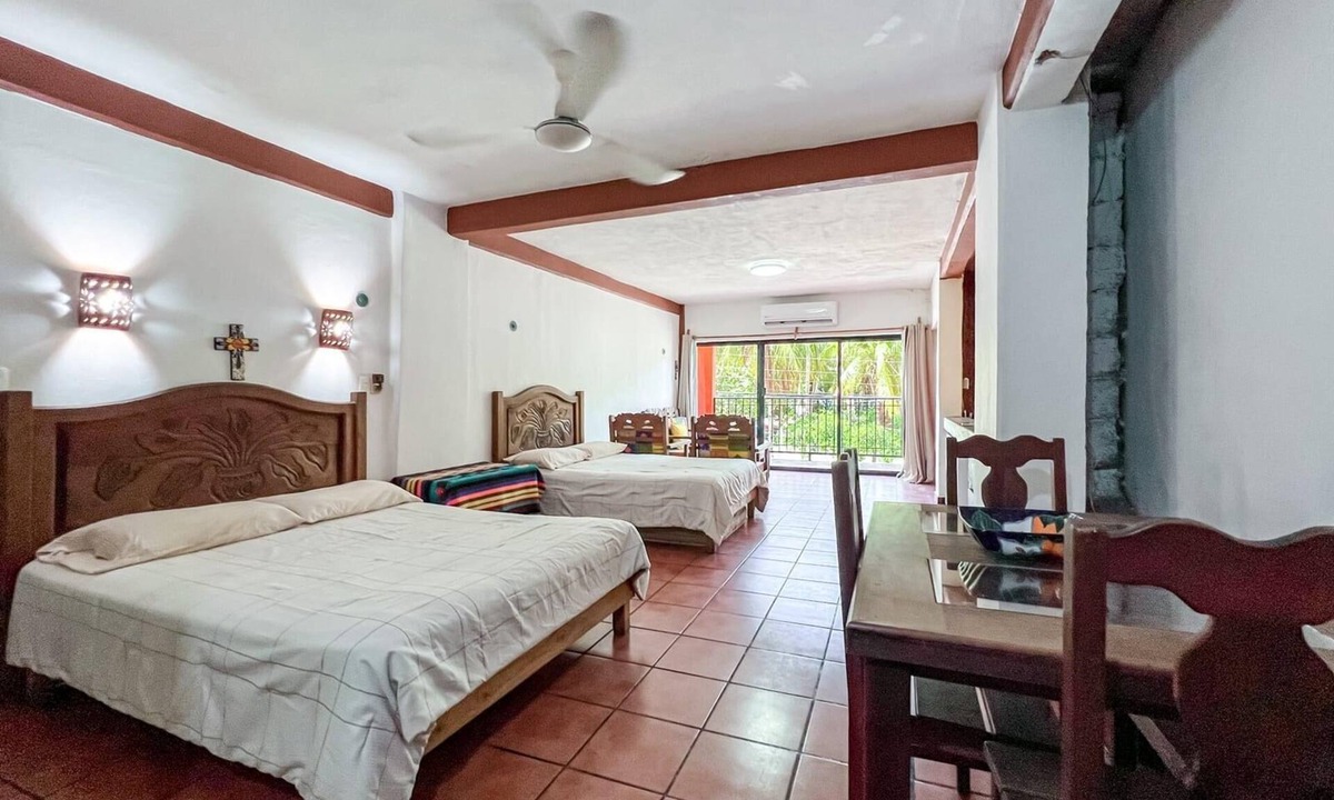 Centro - Supmza 001 Apartment | 2 Separate Beachfront Studios Downtown