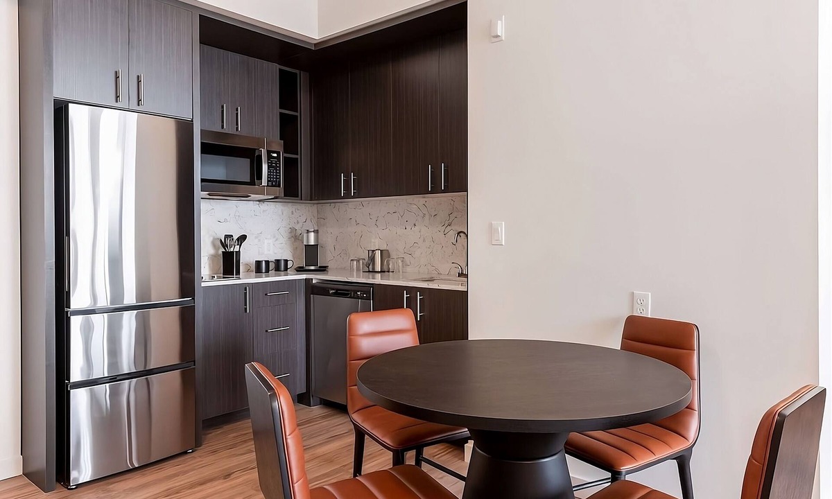 Central Area Hotel | 2 Spacious Units Perfect Spot for Unwinding & Offering Comfort | Pets Allowed