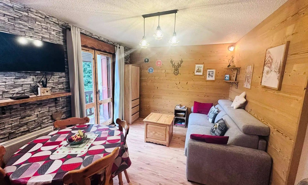 Valloire Apartment | 2-star studio with bathroom, sleeps 4, north-facing