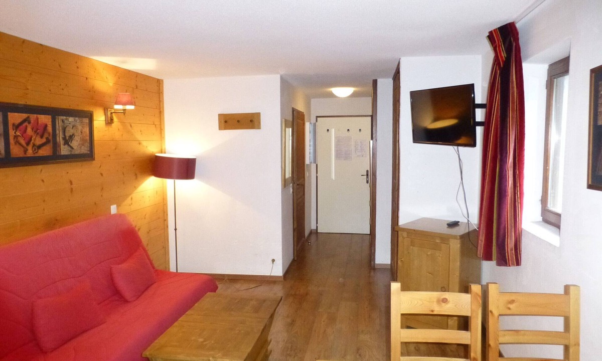 Brides-les-Bains Apartment | 2* Studio for 4 guests, with parking & WIFI in Brides-les-Bains