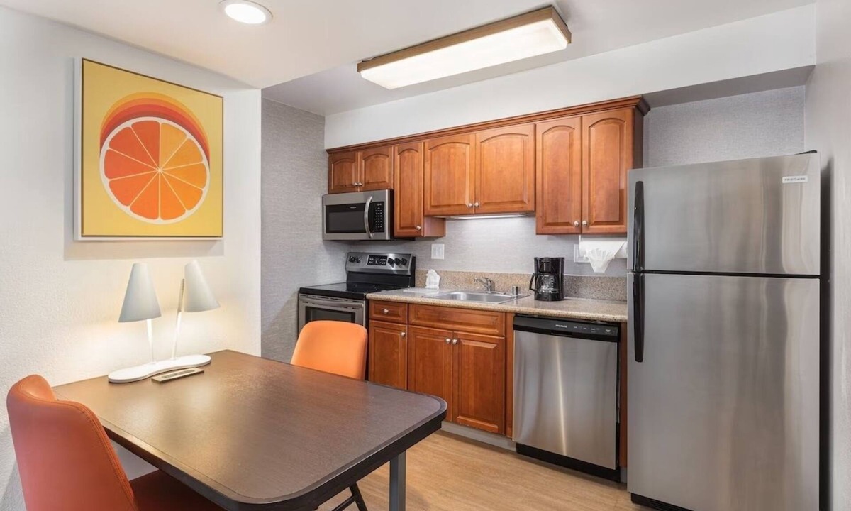 Anaheim Resort Hotel | 2 Studios, Clementine Hotel, Full Kitchen, Pets Welcome, Near Disneyland