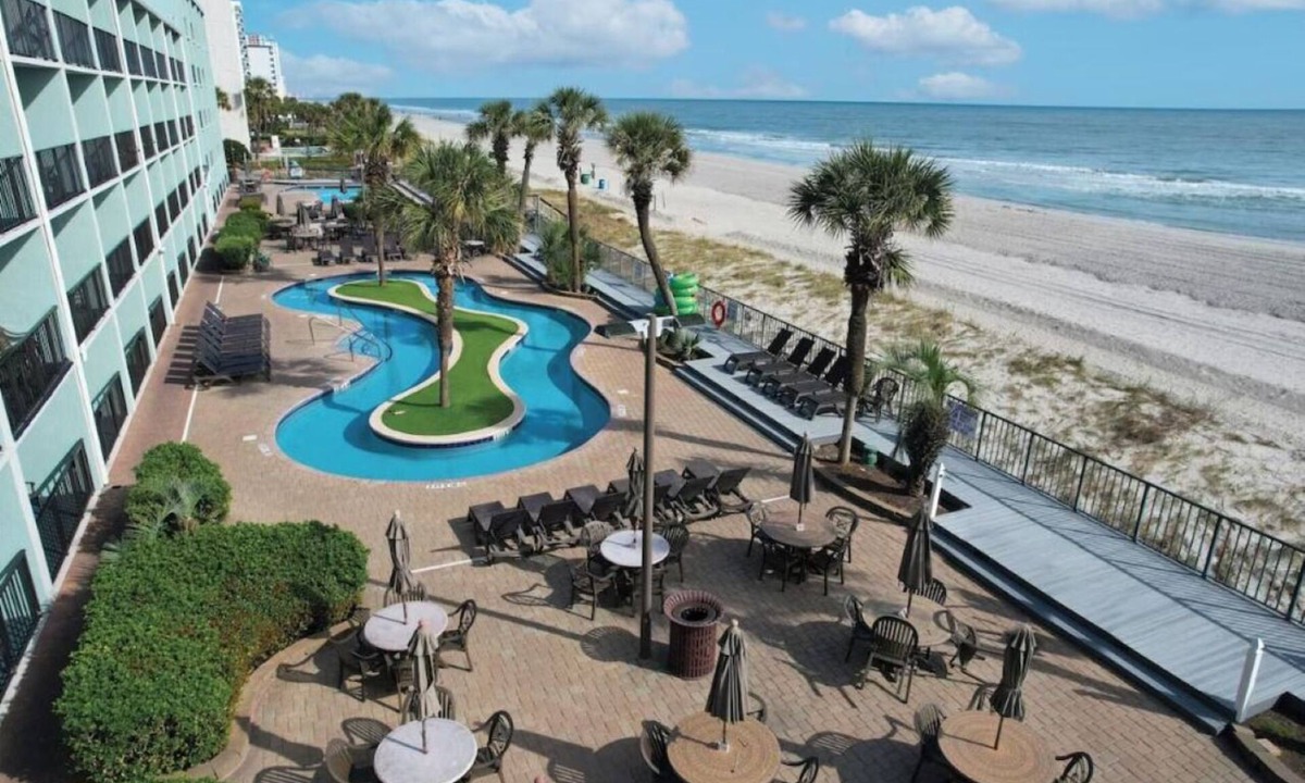 Myrtle Beach Hotel | 2 Sunny Beach Studio Close To Restaurants, Waterparks & Coastal Activities