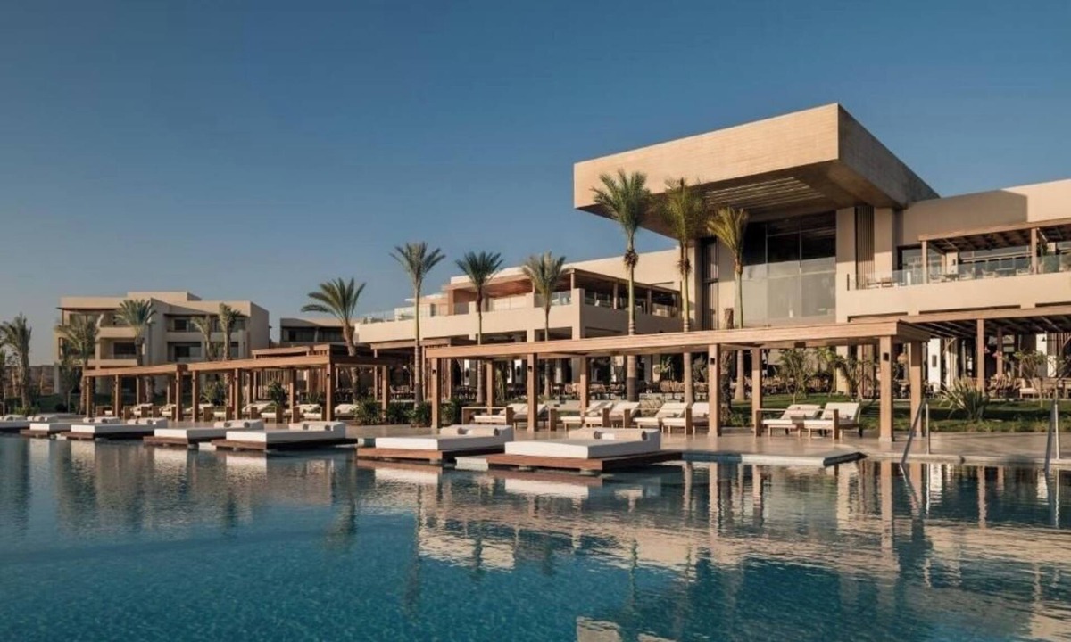 Port Ghalib Hotel | 2-Unit Oasis with Queen Beds by Marsa Bay – Perfect for Families or Couples