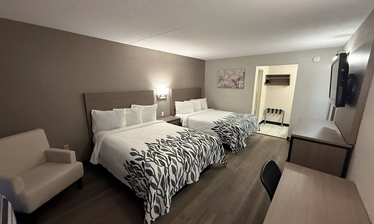 Tucson Hotel | 2 Unit with 2 Queen Beds—Clean, Cozy & Perfect for Vacation or Business