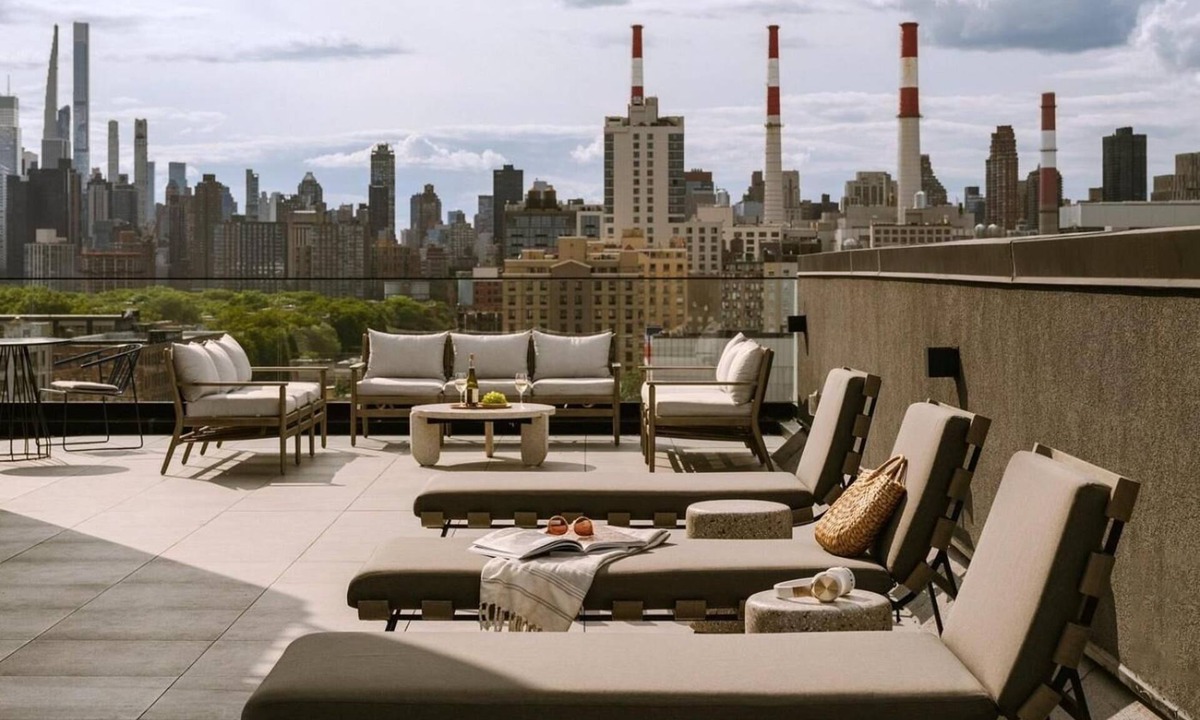 Queens Hotel | 2 Units | Bright & Modern City Base | Near Major Transit Hub & NYC Landmarks