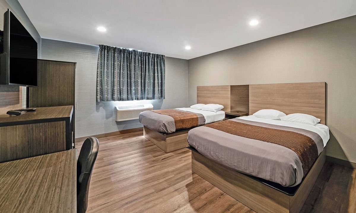 Foxboro Hotel | 2 Units Close to Gillette Stadium, FREE Breakfast, Also Offers FREE Parking!