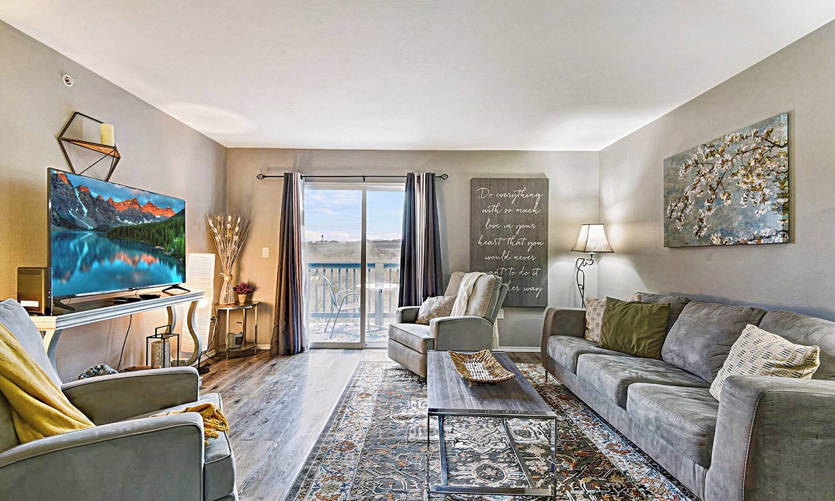 Branson Condo | 2 Upscale Condos in Ideal Location with Pool and Views [taxes included in price]