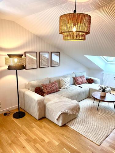 Stadtmitte Apartment | 2-Zimmer Apartment - Zentral über den Dächern von Aschaffenburg - 5 min vom HBF - Gegenüber City Galerie