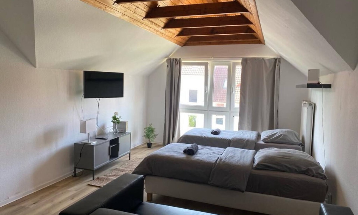 Ahlem-Badenstedt-Davenstedt Condo | 2 Zimmer Wohnung - Küche Badezimmer - 4 Betten - Parkplatz - Wifi