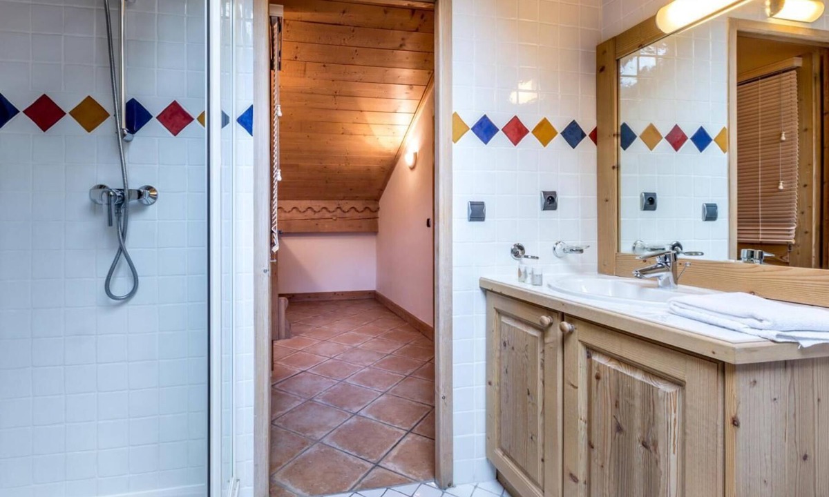 Les Belleville Apartment | 200m from resort center, 5th floor, view mountain, fitness, swimming pool, sauna, hammam, balcony