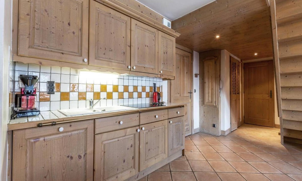 Les Belleville Apartment | 200m from resort center, 5th floor, view valley, fitness, swimming pool, sauna, hammam, balcony, tv