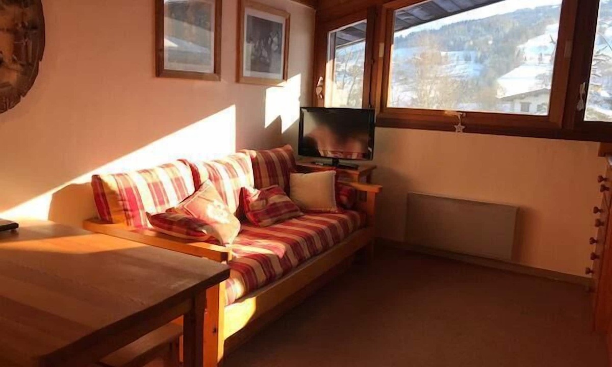 Combloux Apartment | 200m from resort center, 2nd floor, view mountain, tv, 21m², Combloux