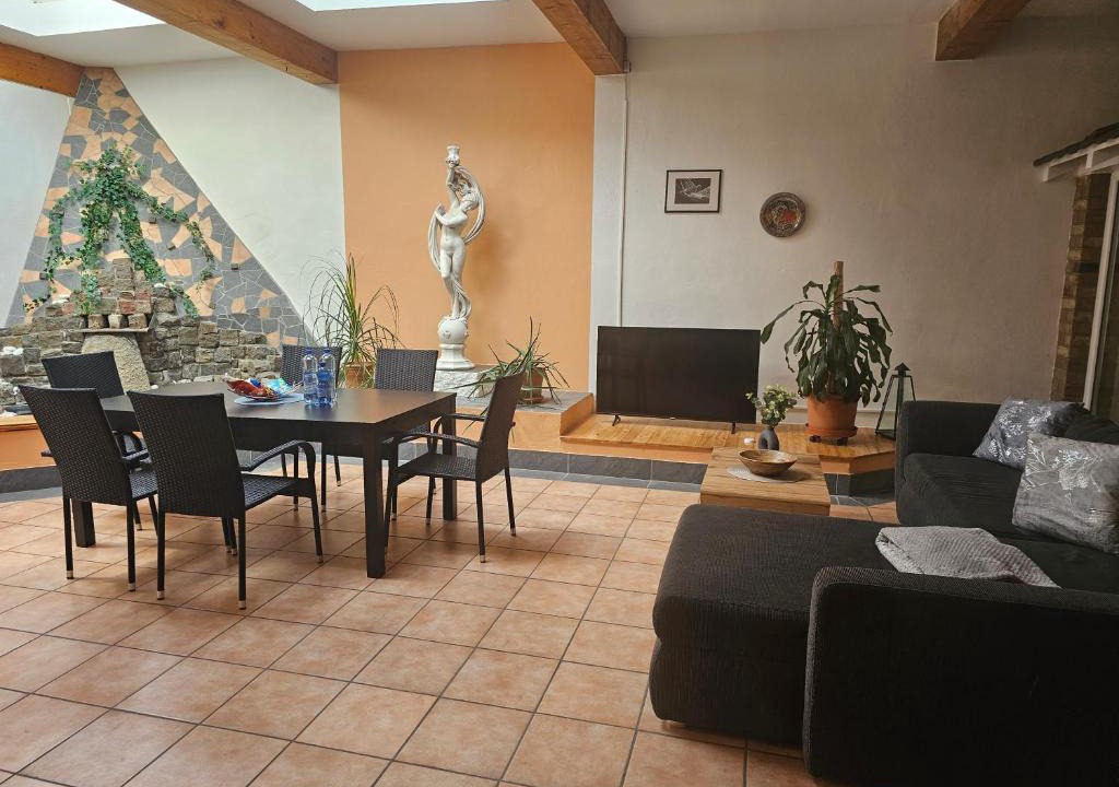 Eschweiler Apartment | 200qm Work and Stay 4 Schlafzimmer jedes Zimmer mit eigenem Badezimmer, Neu Modernisiert