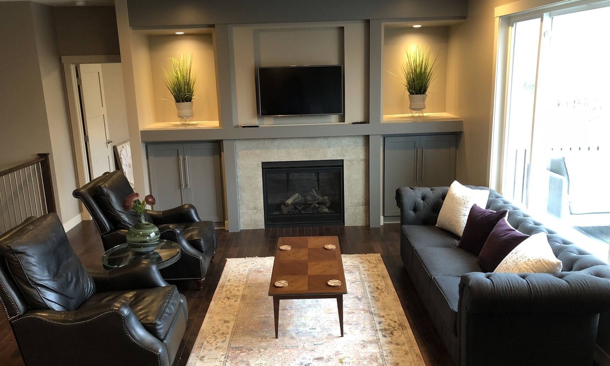 Rochester House | 2018 Construction - Your home away from home!