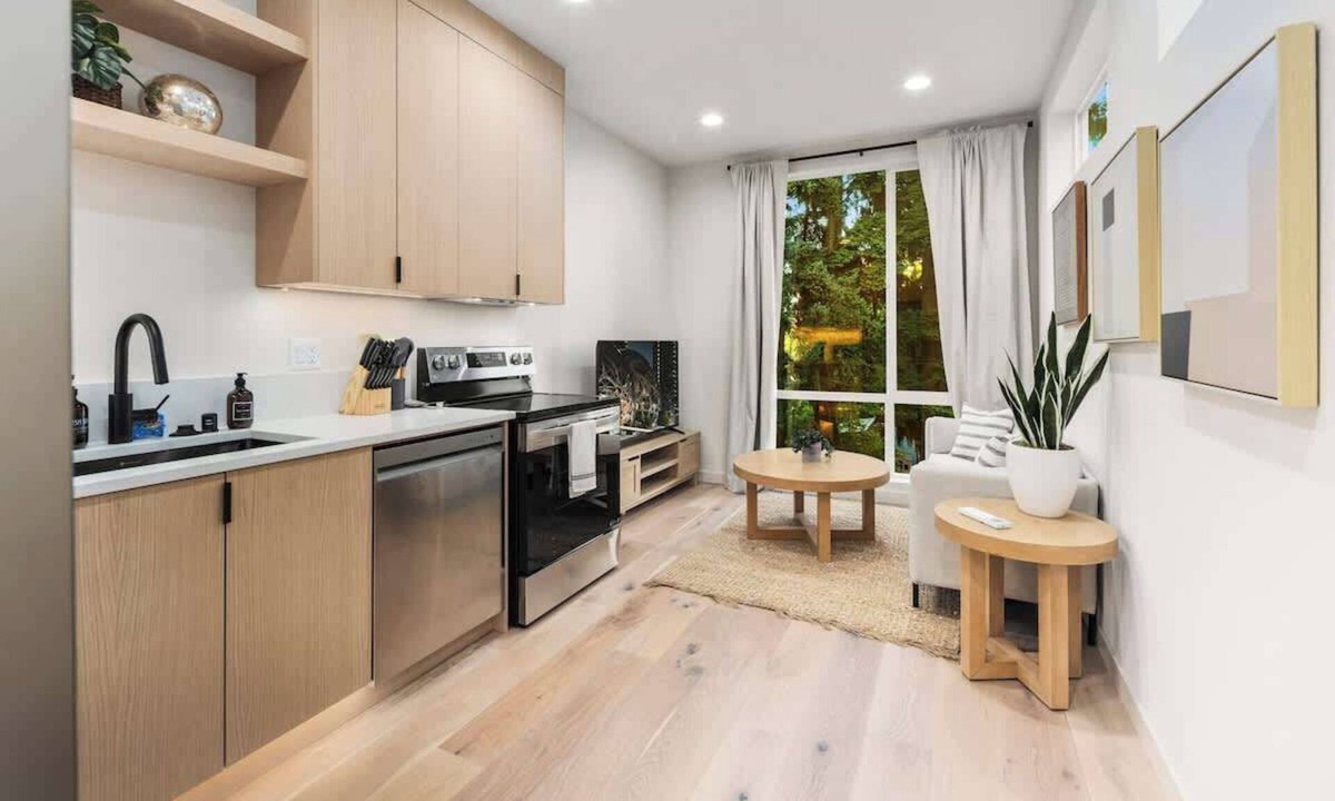 North Beacon Hill Condo | 2026 World Cup | Stadiums, Downtown, Mt View