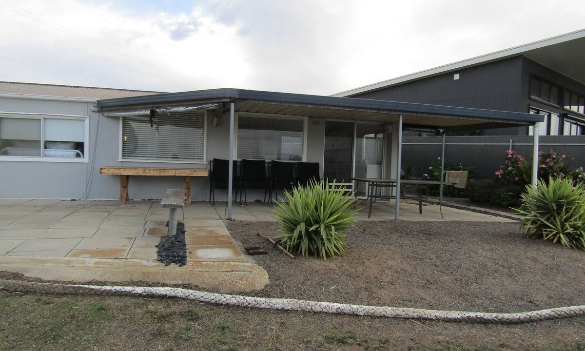 Muloowurtie House | 21-Positioned at the start of Black Point! Excellent sea views! Dog friendly!