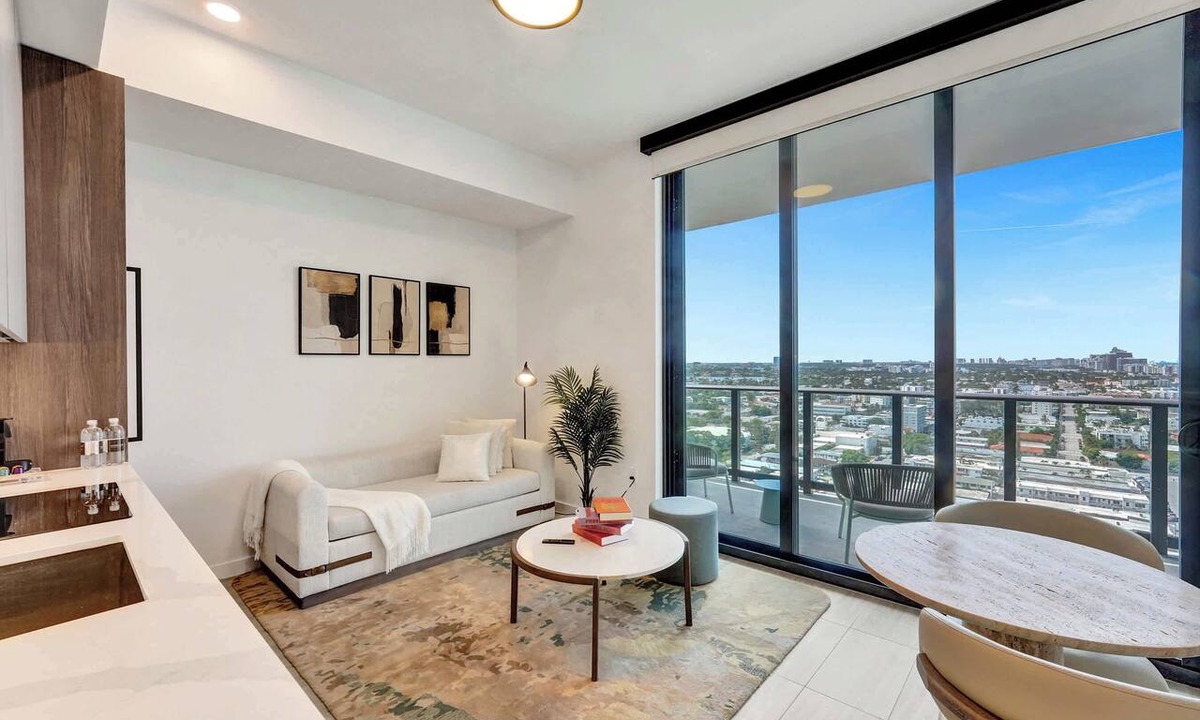 North Beach Condo | 21st-Floor 1BR | Beach Access, Pool & Skyline
