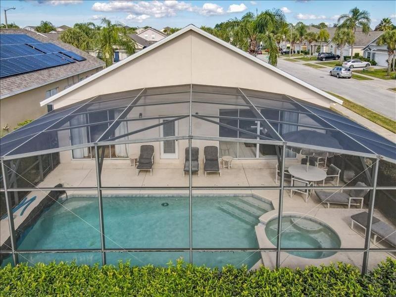 Four Corners House | 24 Rolling House