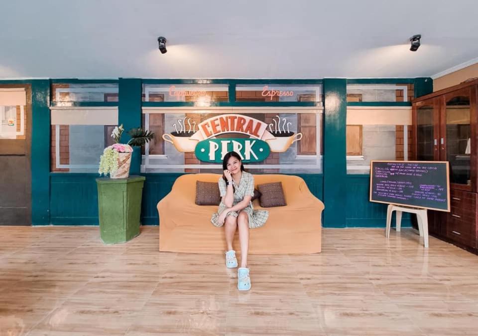 Bacolod Hotel | 25th RESIDENCES- LACSON BACOLOD