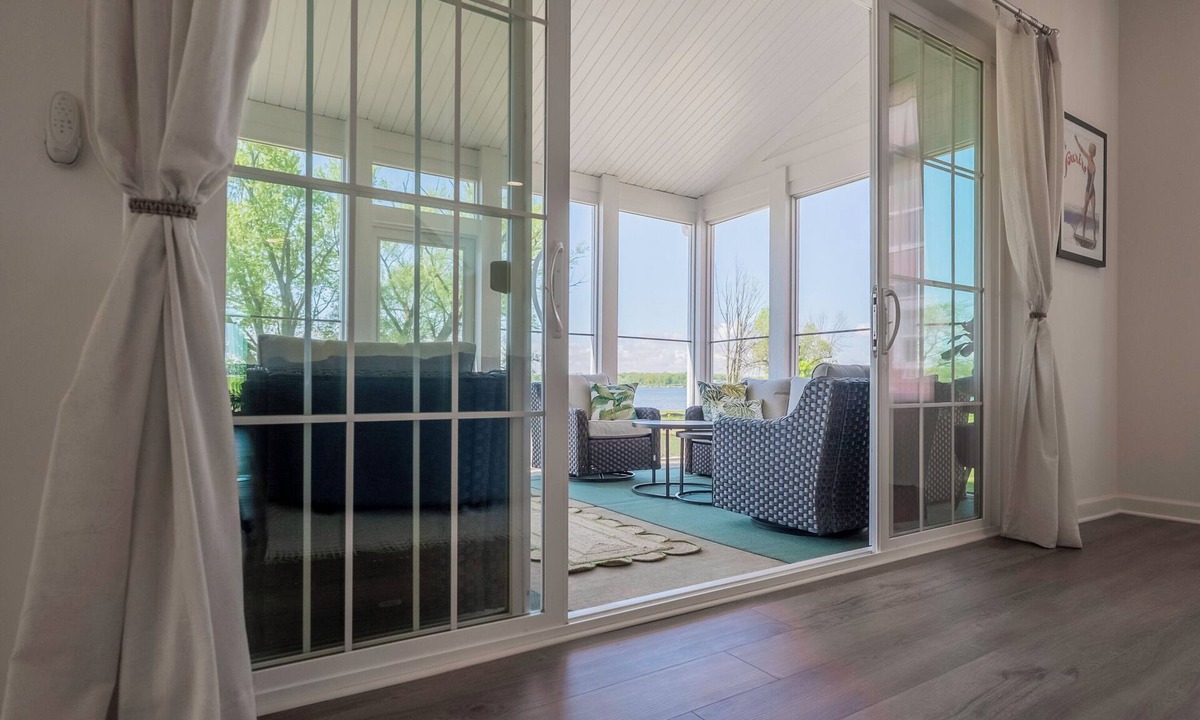 Delavan House | 2708 Harbor Court