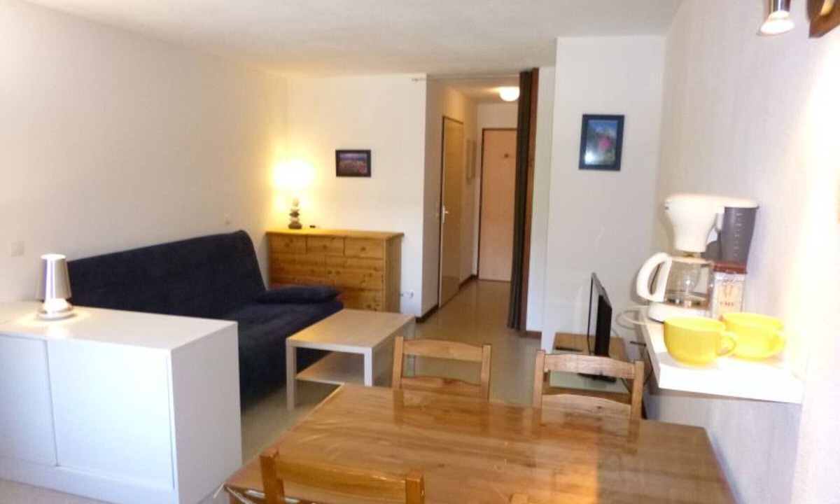 Brides-les-Bains Apartment | 28m² Studio Equipped with Balcony, Wi-Fi & Parking - Pets Welcome