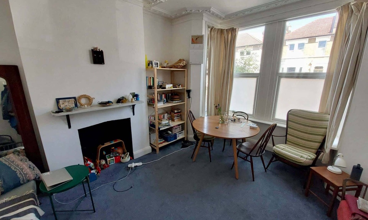Lewisham Apartment | 2BDR Flat with Private Garden in SE London