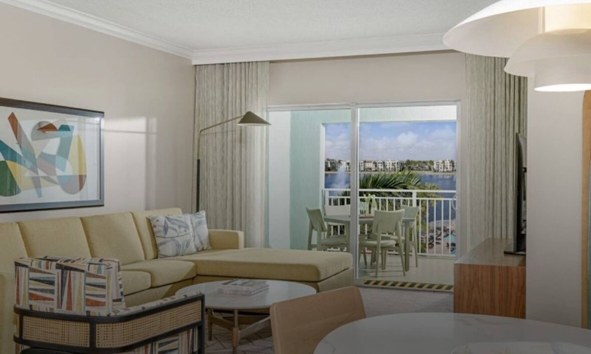 Buena Vista Resort | 2Bdrm, 2 Bathroom villa for a perfect family or friends vacation at Doral Miami