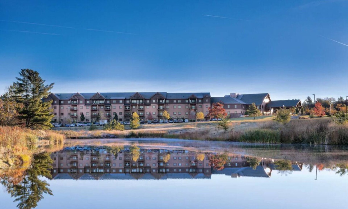 Lake Delton Resort | 2Bed/2Bath Deluxe Unit in Our Dells Resort w/Access to Wilderness Territory!