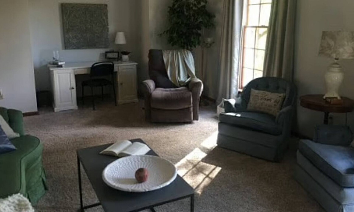 Elk Mills Condo | 2bed 2bath first floor unit with deck