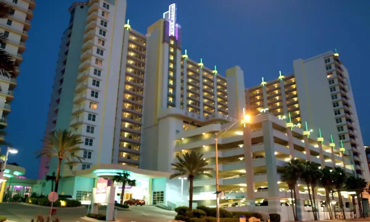 Seabreeze Historic District Resort | 2Bed 2Bath Sleeps 8 Wyndham Ocean Walk Full Kitchen Balcony Oceanfront View
