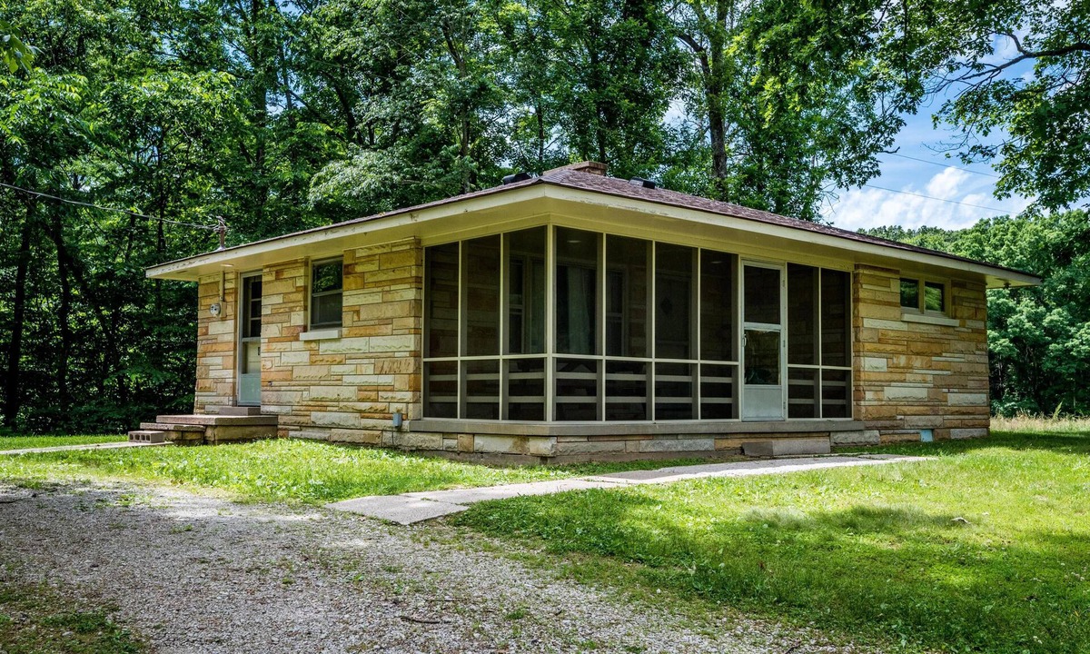Kurtz Cottage | 2BR, 1BA cottage