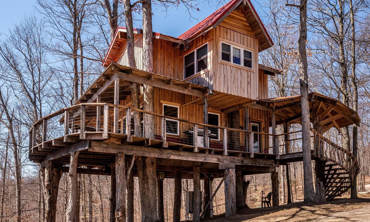 Gnaw Bone House | 2BR, 1BA HAND BUILT MOUNTAIN TOP TREE HOUSE with Hot tub