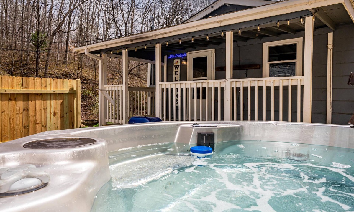 Gnaw Bone Cottage | 2BR, 1BA