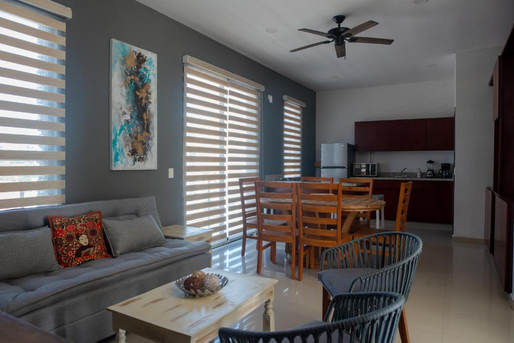 Ferrocarrilera Apartment | 2br/2ba Condo 1 block to ocean! - Unit 4