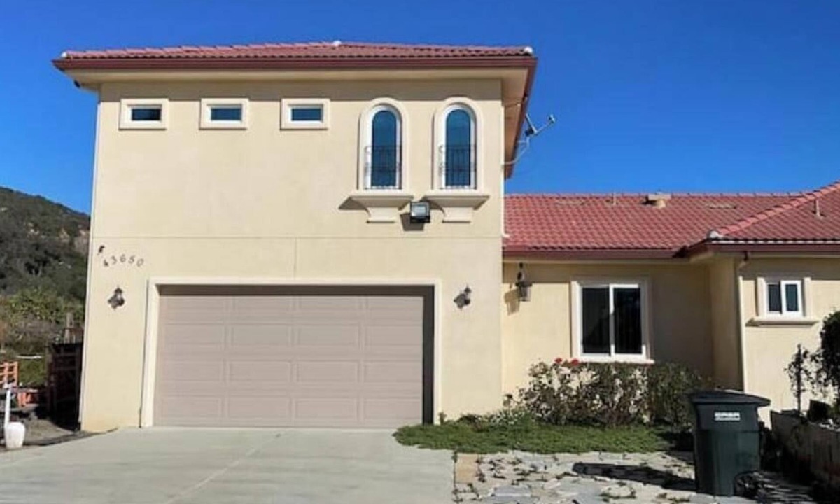 Temecula House | 2BR 2Bath suite, with private balcony, kitchenette, laundry.