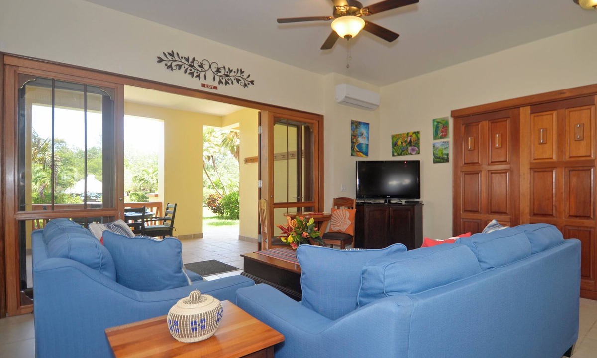 Cocoplum Condo | 2BR 312: Sleeps 6, Soaking Tub, First Floor